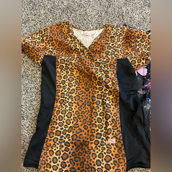 Bundle Mixed Pattern scrub Tops - Picture 2 of 7